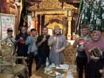 Kedatangan Ketua Rumah Adat Lingga Disambut Sultan Iskandar Mahmud Badaruddin Palembang