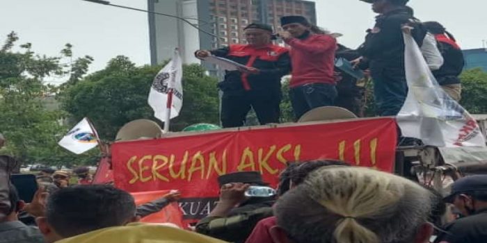 Tuntutan Wartawan Indonesia Bersatoe di Kemendagri dan Mabes Polri