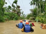 Korban Banjir di Aceh Utara Dievakuasi