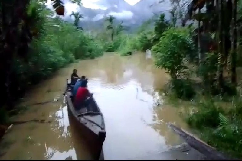 Akibat Banjir, Warga Simpang Jernih Terkurung dan Pasokan Makanan Menenipis