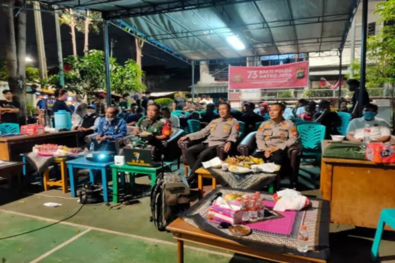 Kapolres Metro Jakarta Pusat kunjungan ke warga