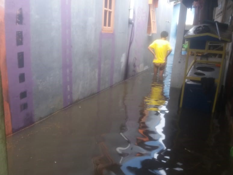 Warga Pondok Betung Kota Tangerang Selatan Keluhkan Banjir