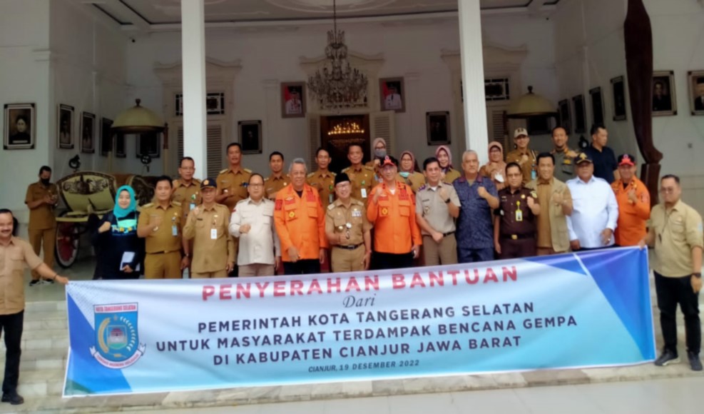 Pemkot Tangsel Dan Camat Pamulang Salurkan Bantuan Korban Gempa Cianjur