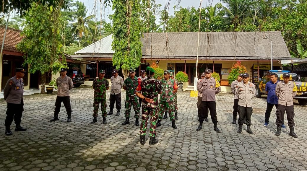 Kodim 0808/Blitar Perkuat Sinergitas TNI-Polri, Koramil 0808/18 Panggungrejo Gelar Apel Bersama
