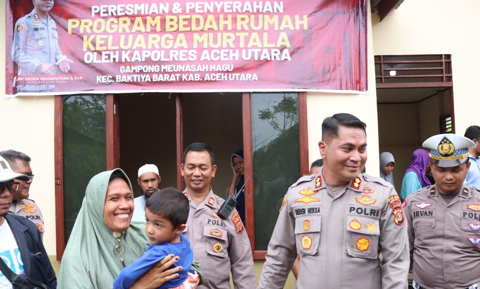 Kapolres Aceh Utara Serahkan Rumah Layak Huni untuk Remaja Lumpuh