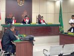 TOKE AW DIBEBASKAN TOKE AW DIBEBASKAN