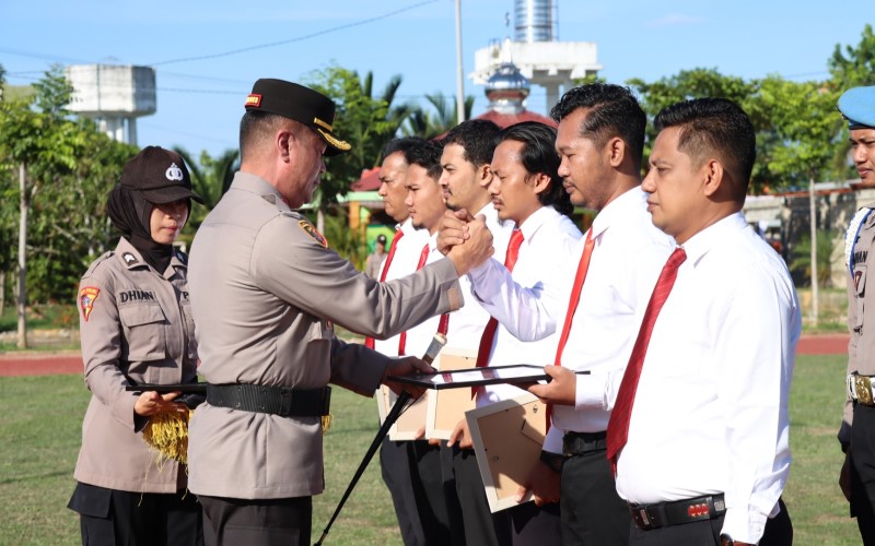 20 Personel Polres Aceh Utara Terima Penghargaan Kapolres