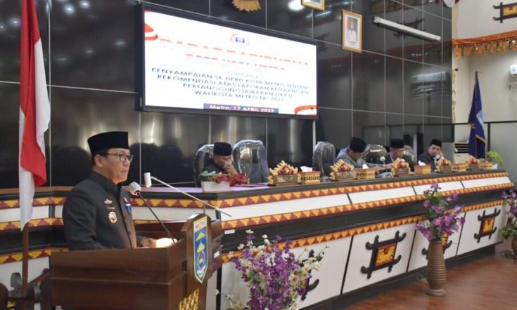 DPRD Metro Gelar Rapat Paripurna Tentang Rekomendasi LKPJ Walikota DPRD Metro Gelar Rapat Paripurna Tentang Rekomendasi LKPJ Walikota
