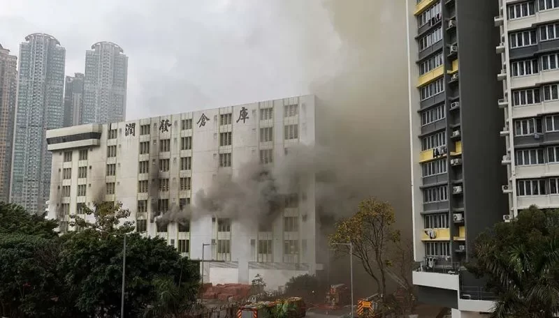 Kebakaran Apartemen di China Renggut Nyawa Delapan Penghuni Kebakaran Apartemen di China Renggut Nyawa Delapan Penghuni