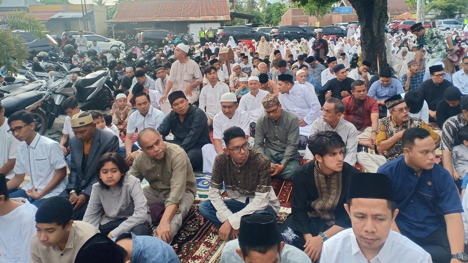 Jamaah Shalat Idul Adha Di Banda Aceh Melimpah Ruah Jamaah Shalat Idul Adha Di Banda Aceh Melimpah Ruah