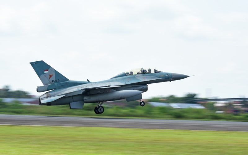 Penerbang Tempur F-16 TNI AU Dan USAF Mulai Berlatih Pertempuran