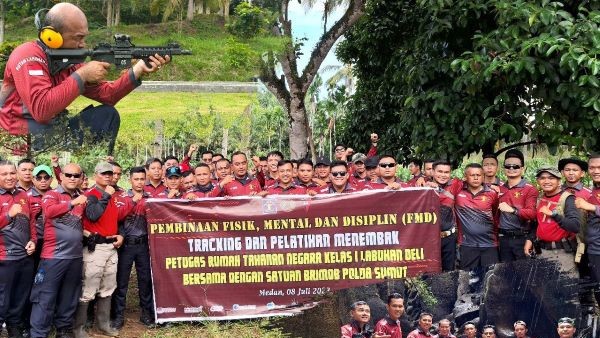 Pegawai Rutan Labuhan Deli Gelar Tracking dan Latihan Menembak
