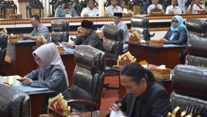 DPRD Kota Metro Paripurna Mendengarkan Pidato Kenegaraan Presiden Tahun 2023 DPRD Kota Metro Paripurna Mendengarkan Pidato Kenegaraan Presiden Tahun 2023
