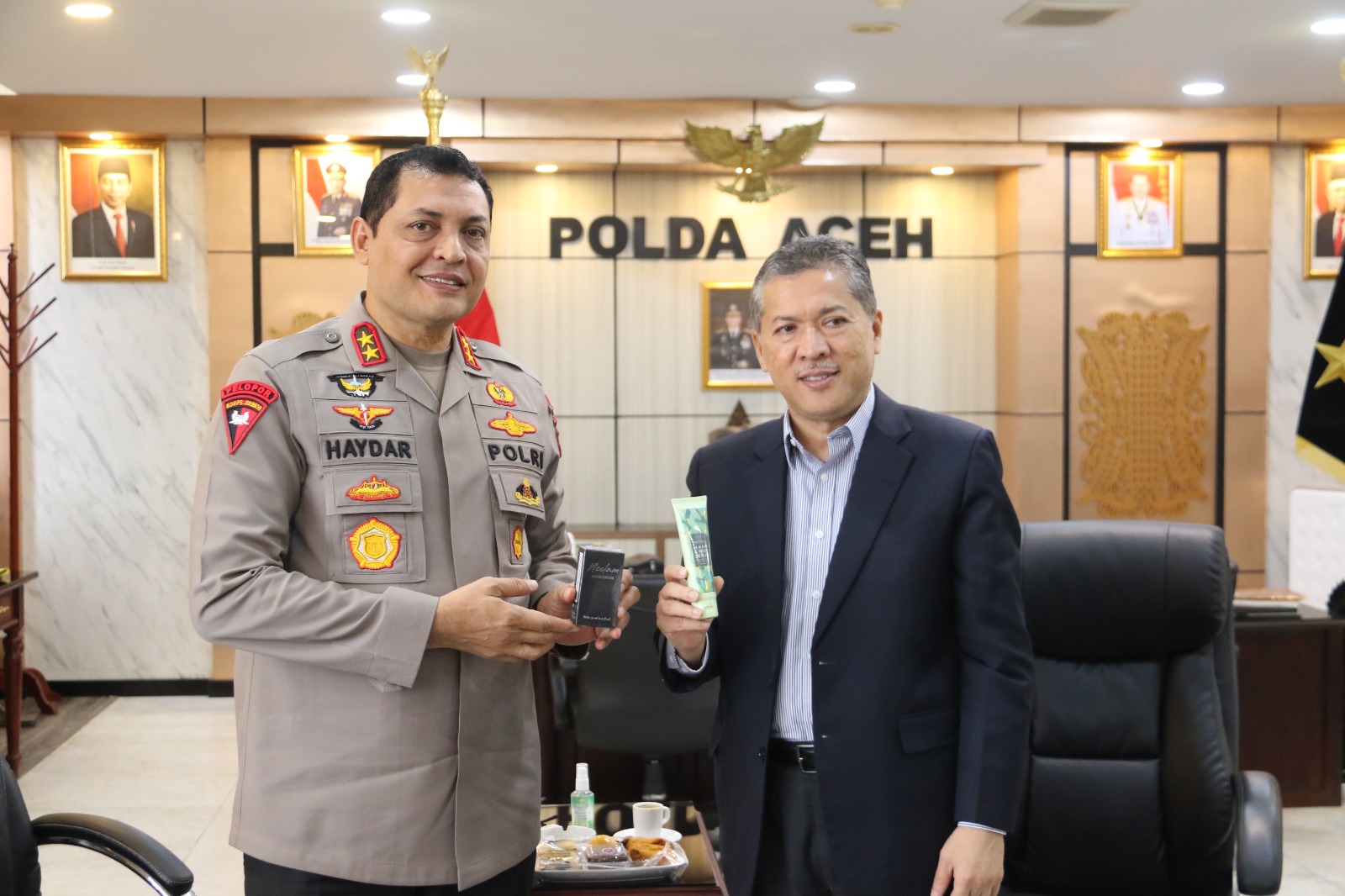 Prof. Marwan Harapkan USK Banyak Masukan Terkait Antisipasi Gangguan Kamtibmas di Lingkungan Mahasiswa Prof. Marwan Harapkan USK Banyak Masukan Terkait Antisipasi Gangguan Kamtibmas di Lingkungan Mahasiswa