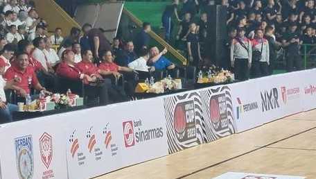 Wakapolri dan Menpora Hadiri Penutupan Kapolri Cup Basketball