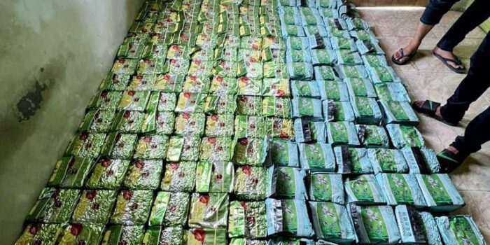 Tim Subdit Narkotika Direktorat Polda Metro Jaya mengamankan 165 kg narkotika jenis sabu di Aceh Barat. | Foto: Ist