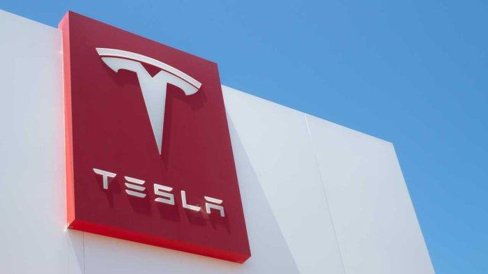 Tesla Beri Kesempatan Konsumen Untuk Kunjungi Pabrik Mereka Tesla Beri Kesempatan Konsumen Untuk Kunjungi Pabrik Mereka