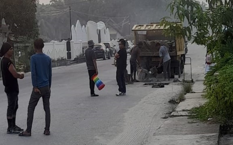 Tim Pidsus Kejati Aceh Bongkar Jalan Kebun Baru Langsa Tim Pidsus Kejati Aceh Bongkar Jalan Kebun Baru Langsa