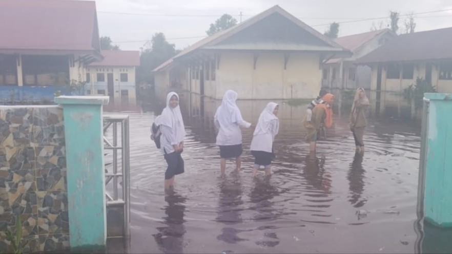 Banjir Kiriman Kepung Sekolah Dan Pemukiman Penduduk Di Singkil