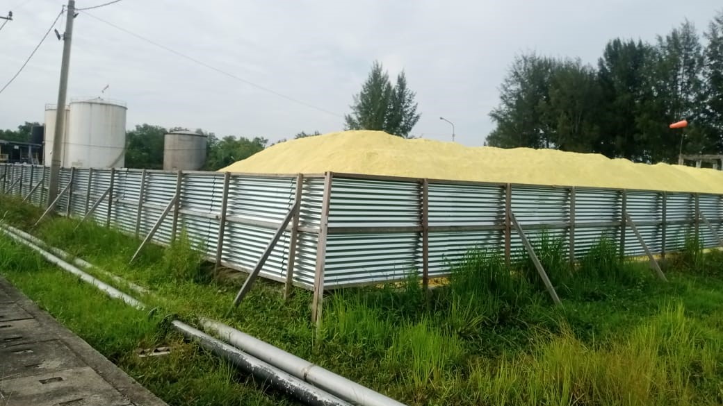 Diduga PT PEMA Menyimpan Sulfur Di Pekarangan Pelabuhan Langsa