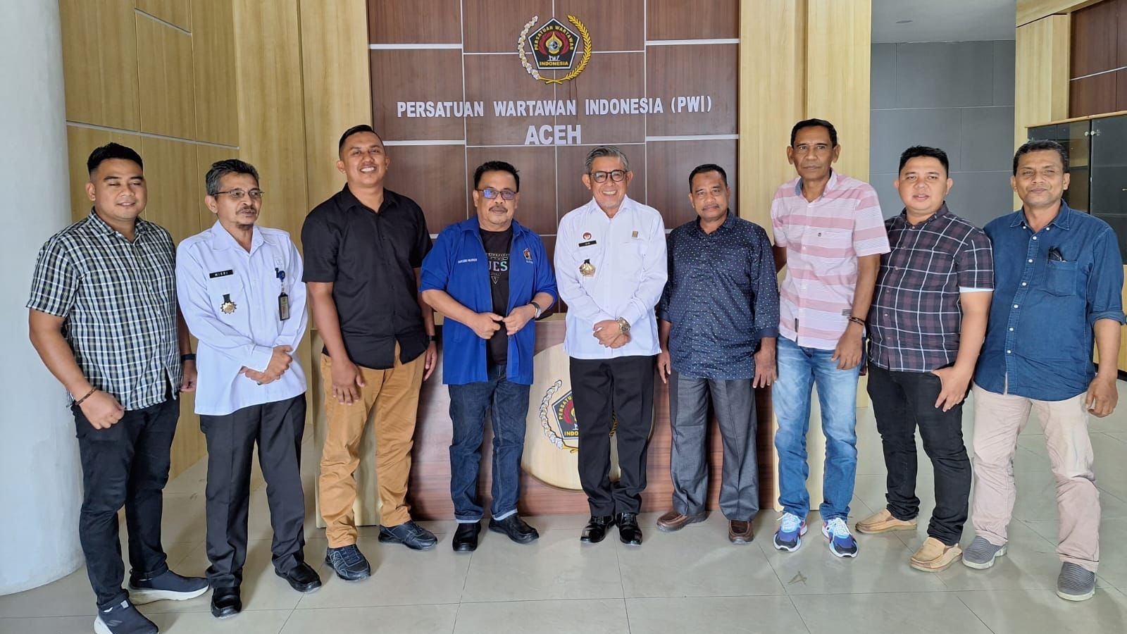 Kadiv Keimigrasian Kemenkumham Aceh: Saya Selalu Mencari ‘Rumah Wartawan’ Kadiv Keimigrasian Kemenkumham Aceh: Saya Selalu Mencari ‘Rumah Wartawan’