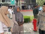 Dijemput Haji Uma, Fauziah Kembali Ke Jakarta Hadiri Sidang Vonis Kasus Imam Masykur