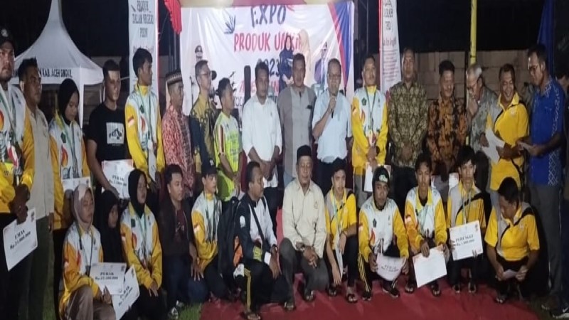 Pemkab Aceh Singkil Berikan Bonus Untuk Atlit Peraih Medali PORA XIV Pidie