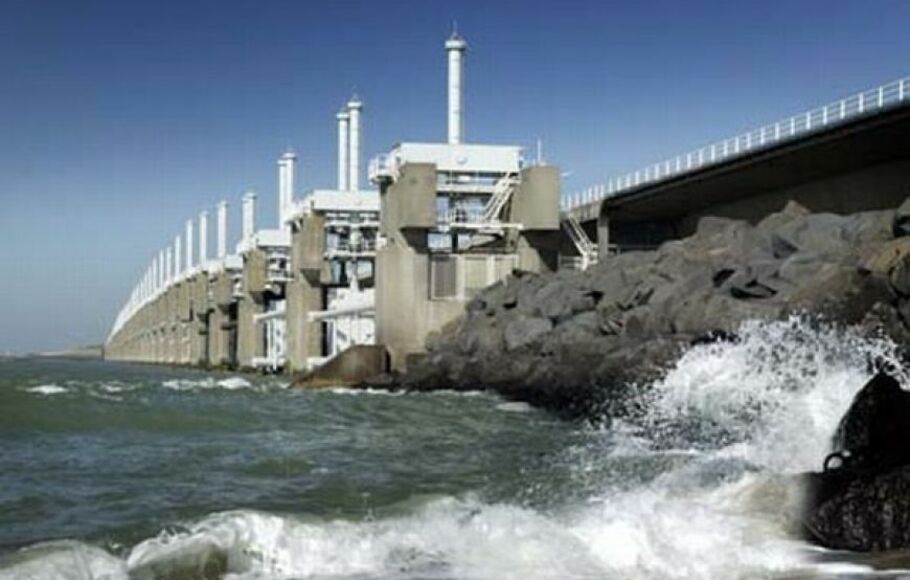 Prabowo Pamerkan Giant Sea Wall Yang Memanahan Air Laut Naik