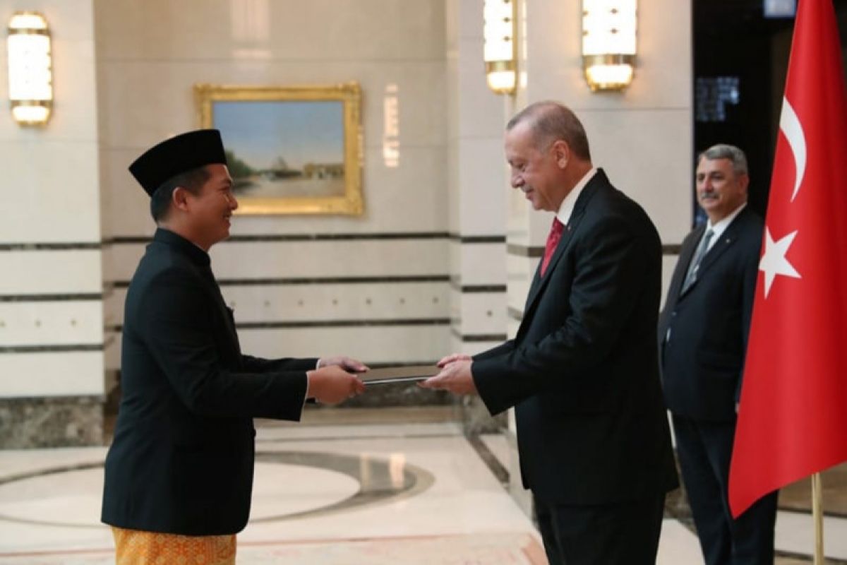 Surat Kepercayaan Diserahkan Dubes RI Ke Presiden Turki Erdogan Surat Kepercayaan Diserahkan Dubes RI Ke Presiden Turki Erdogan