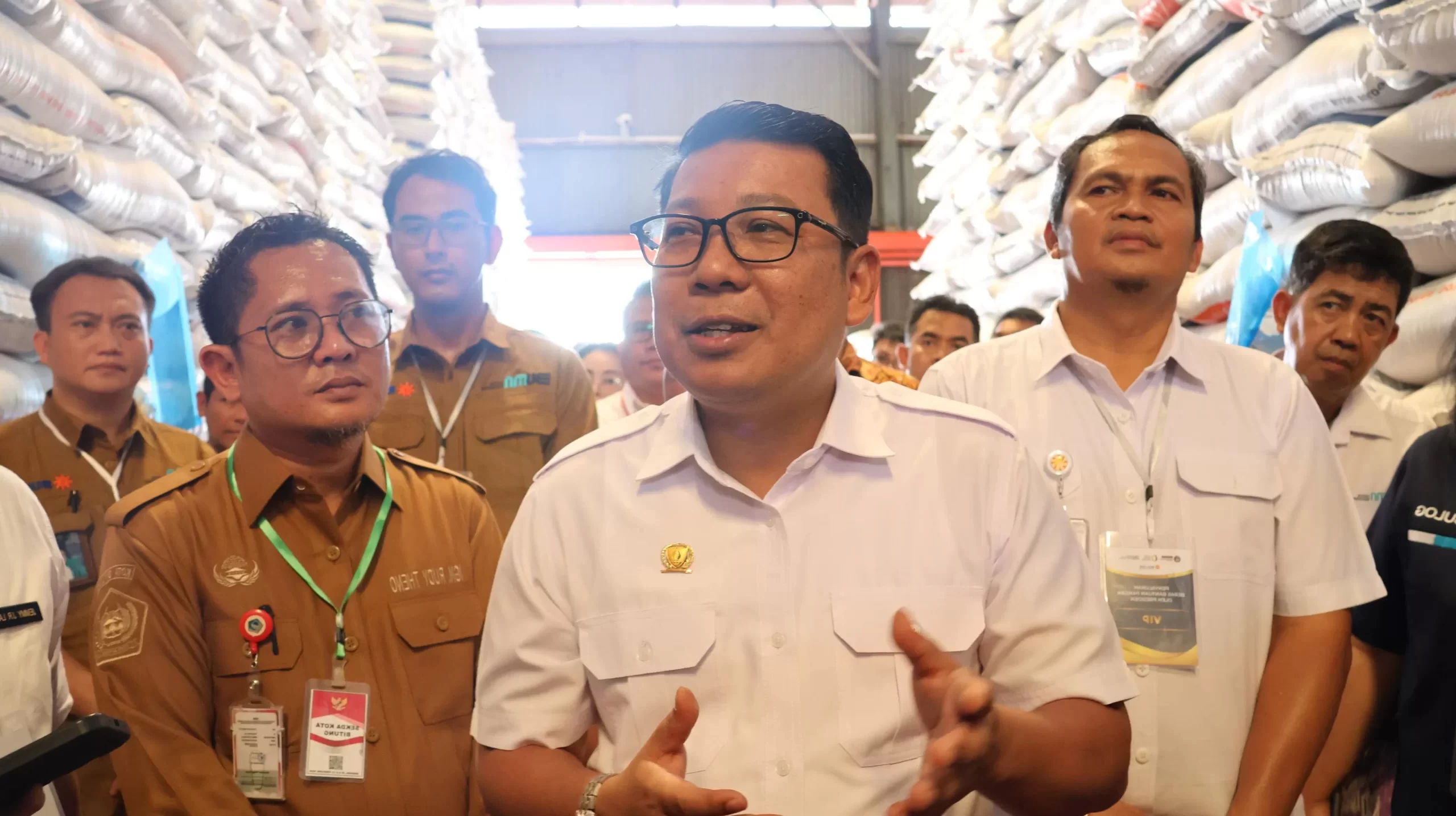 Tiga Jurus Pemerintah Intervensi Lonjakan Harga Beras Tiga Jurus Pemerintah Intervensi Lonjakan Harga Beras