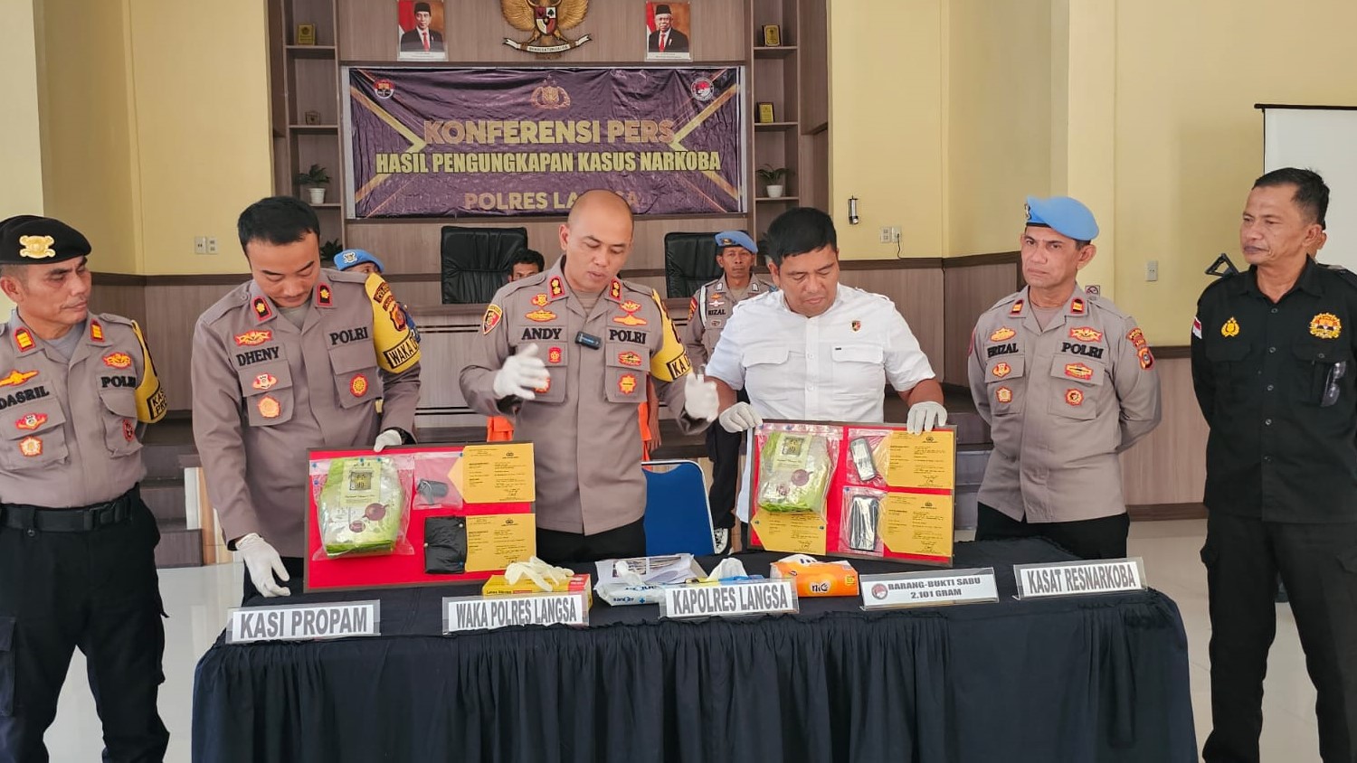 Polres Langsa Gagalkan Peredaran Sabu, Dua Orang Diduga Pelaku Ditangkap Polres Langsa Gagalkan Peredaran Sabu, Dua Orang Diduga Pelaku Ditangkap