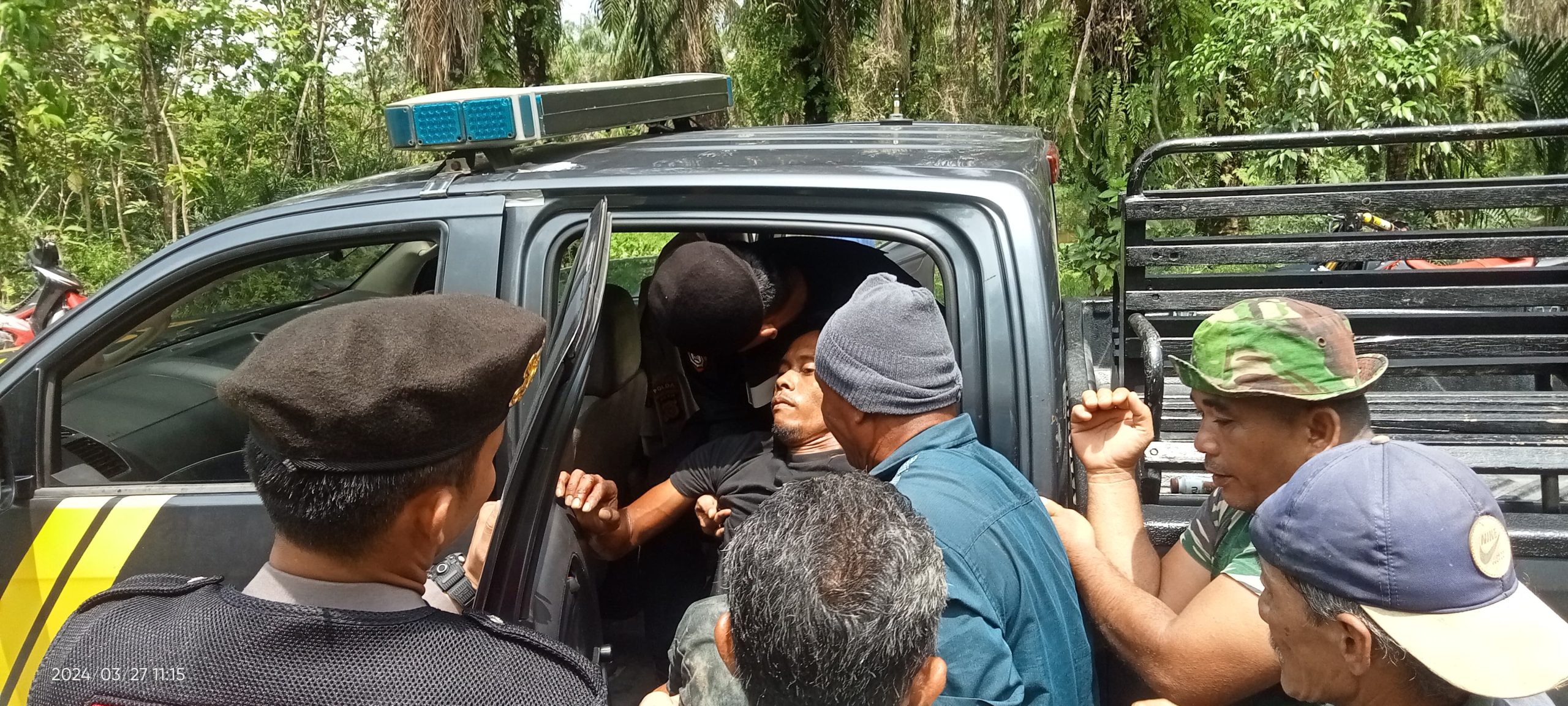 Samapta Polres Aceh Singkil Selamatkan Nyawa Warga Lakalantas