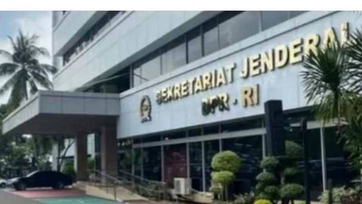 Ruang Kerja Sekjen DPR Digeledah KPK Terkait Dugaan Korupsi Ruang Kerja Sekjen DPR Digeledah KPK Terkait Dugaan Korupsi