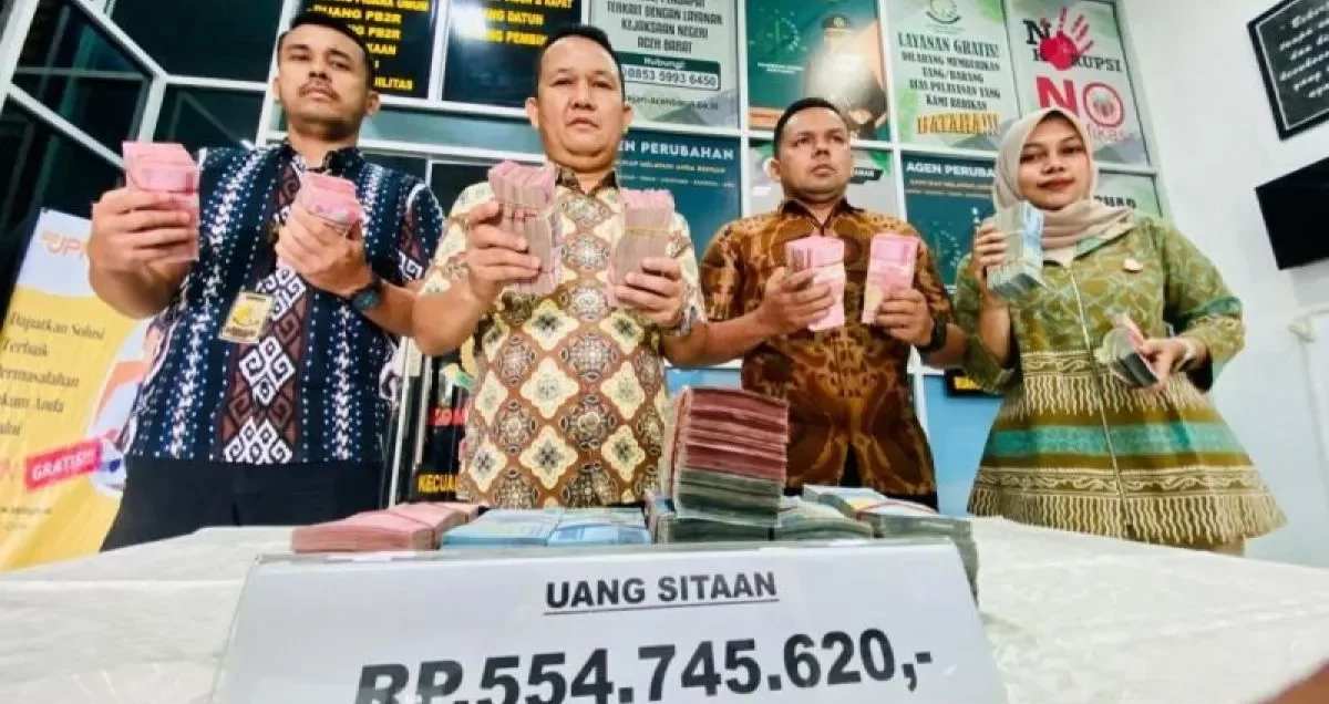 Uang Rp554,74 Juta Hasil Korupsi Pajak Di Aceh Barat Disita Jaksa Uang Rp554,74 Juta Hasil Korupsi Pajak Di Aceh Barat Disita Jaksa