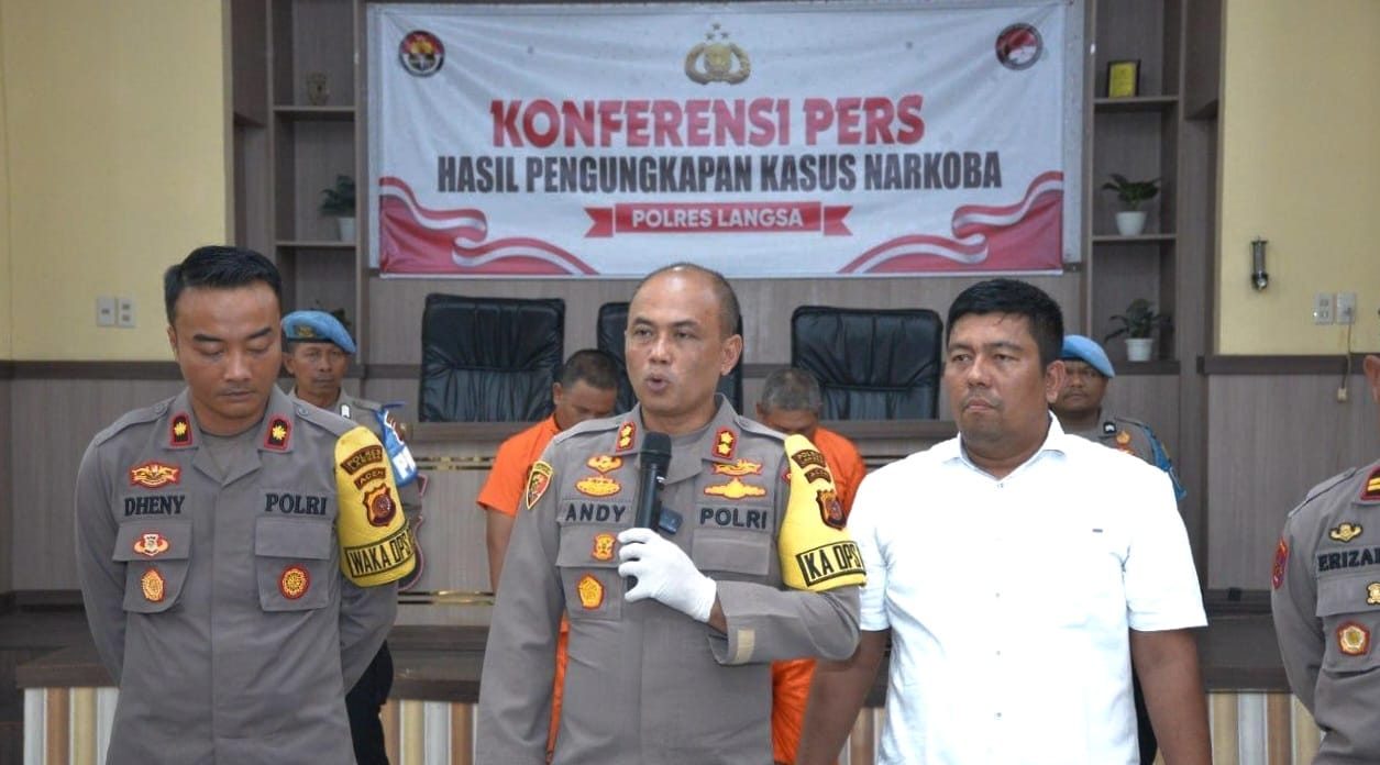 Tiga Pengguna Sabu Di Rumah Dinas Ketua DPRK Langsa, Satu Diantaranya Anak Ketua Direhab Mandiri Dua Lainya Direhap Diluar Langsa Tiga Pengguna Sabu Di Rumah Dinas Ketua DPRK Langsa, Satu Diantaranya Anak Ketua Direhab Mandiri Dua Lainya Direhap Diluar Langsa