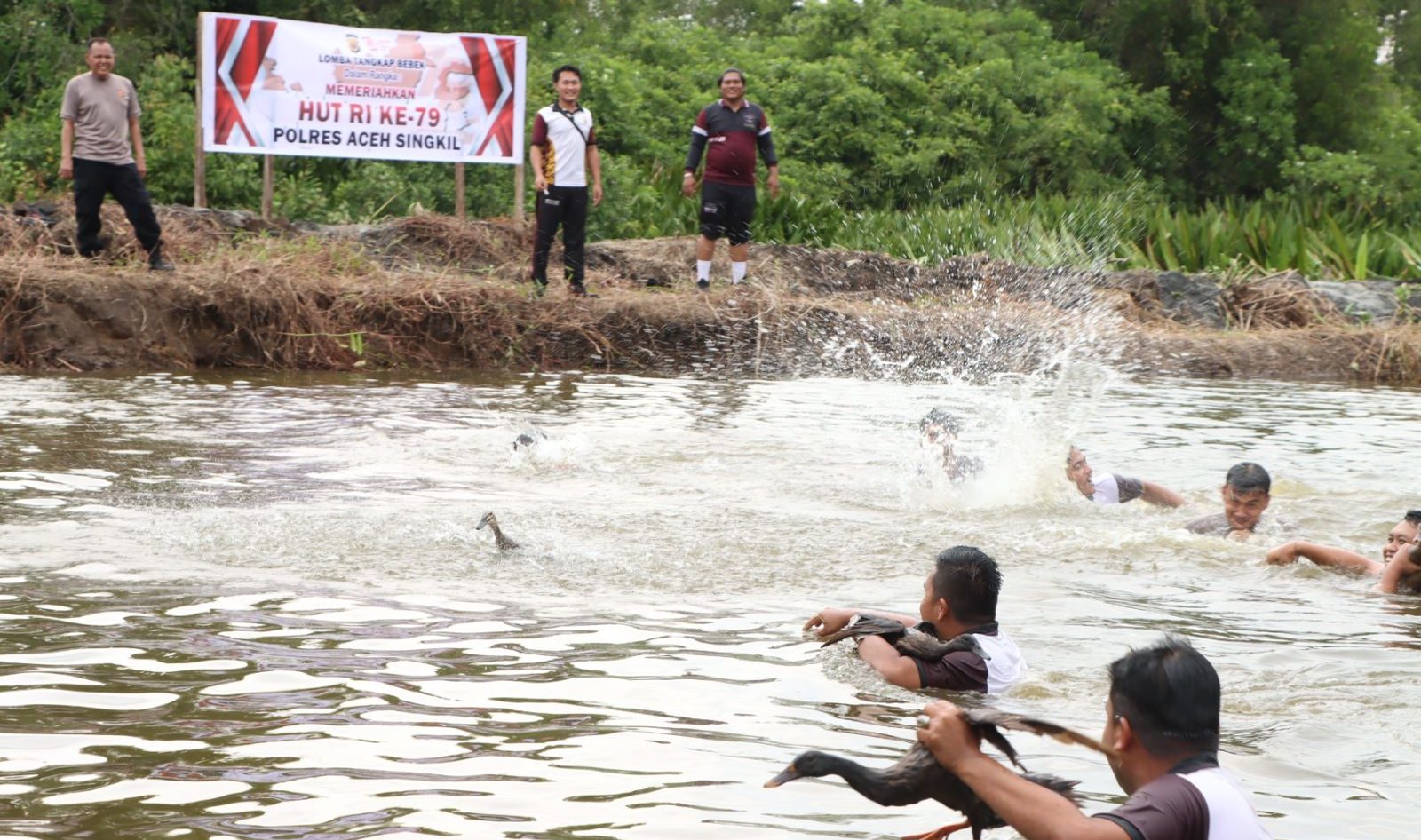 Peringati HUT RI Ke 79, Polres Aceh Singkil Gelar Beragam Permainan