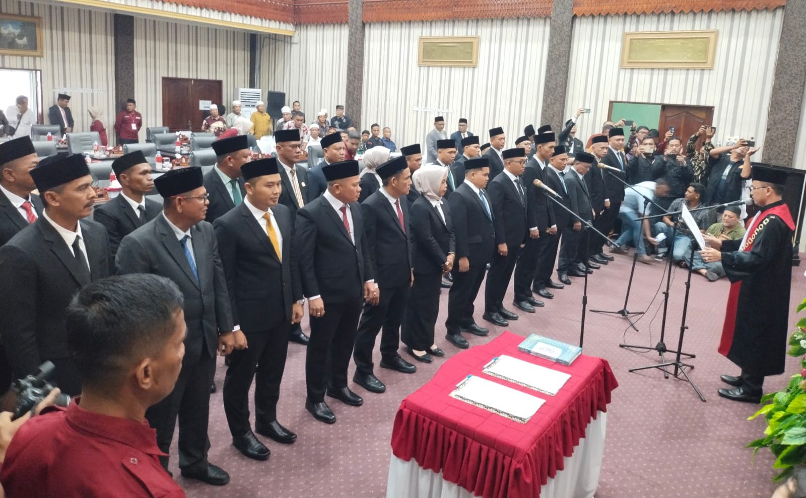 25 Anggota DPRK Aceh Singkil Resmi Dilantik