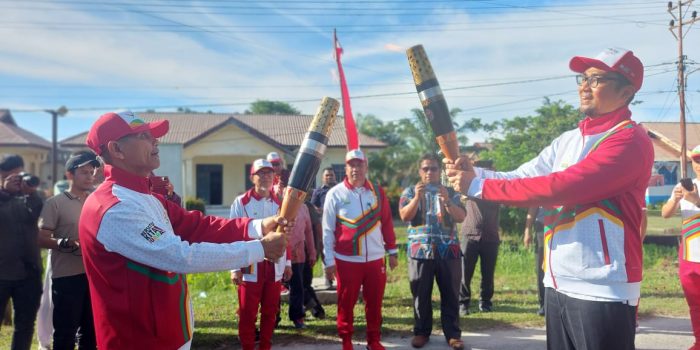 Kirab Api Obor Pon XXI Tiba Di Aceh Singkil
