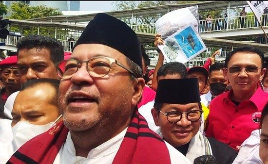 Pramono-Rano Tiba Di KPU DKI Untuk Daftar Pilkada 2024