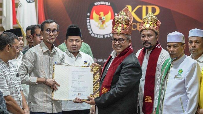 Bustami Hamzah Daftarkan Fadhil Rahmi Sebagai Wakilnya, Gantikan Tu Sop