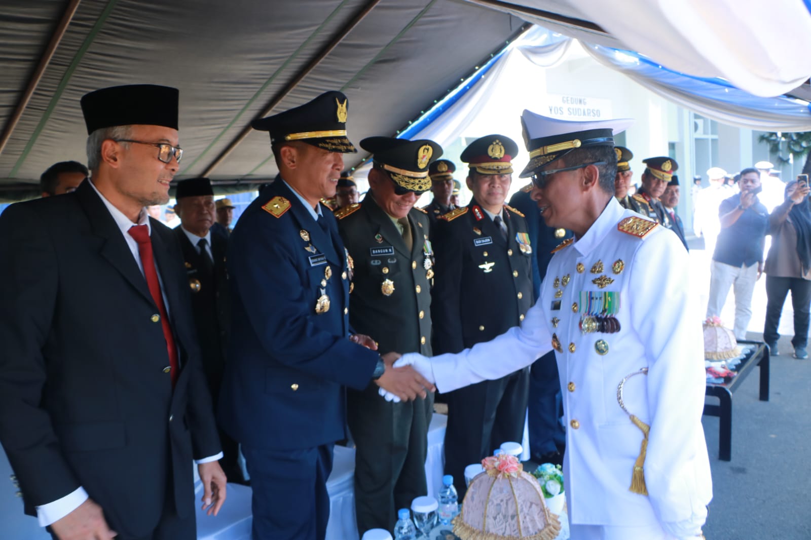 Danlanud Sultan Hasanuddin Hadiri Peringatan HUT Ke-79 TNI AL Di Lantamal VI Makassar