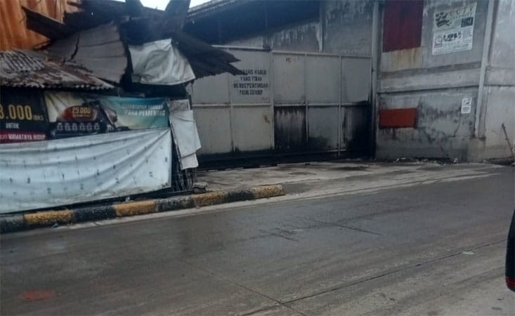 PT Perindo Cabang Belawan Minta Aktivitas Pabrik Pengolahan Limbah Bulu Ayam Ditutup PT Perindo Cabang Belawan Minta Aktivitas Pabrik Pengolahan Limbah Bulu Ayam Ditutup