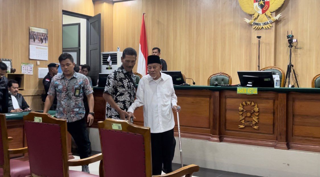 PN Ternate Tunda Putusan Mantan Gubernur Malut