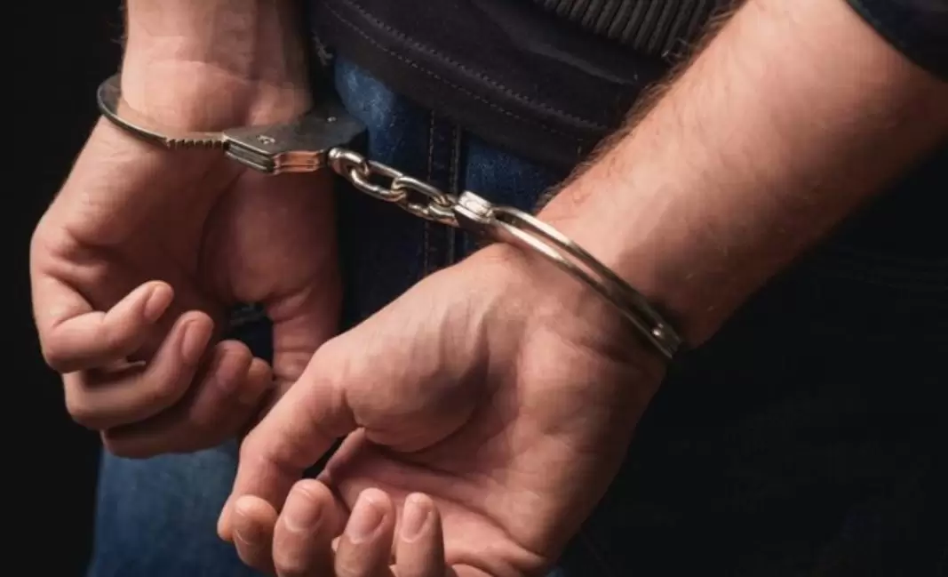 Mengaku Wartawan, Seorang Pria Melakukan Pengancaman Hingga Meperkosa Seorang Guru Mengaku Wartawan, Seorang Pria Melakukan Pengancaman Hingga Meperkosa Seorang Guru