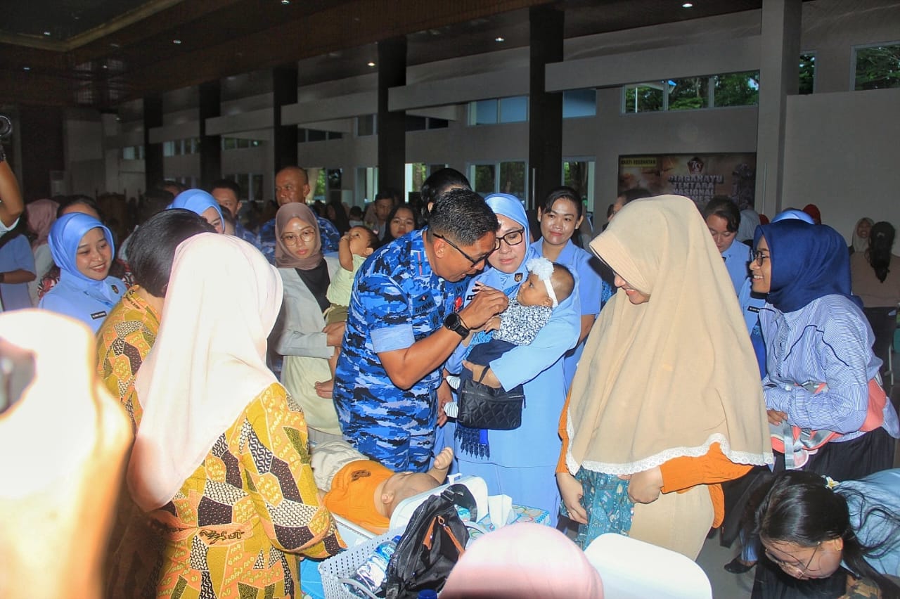 Tekan Angka Stunting, Lanud Sultan Hasanuddin Gelar Gebyar Gizi Dan Keluarga Sehat