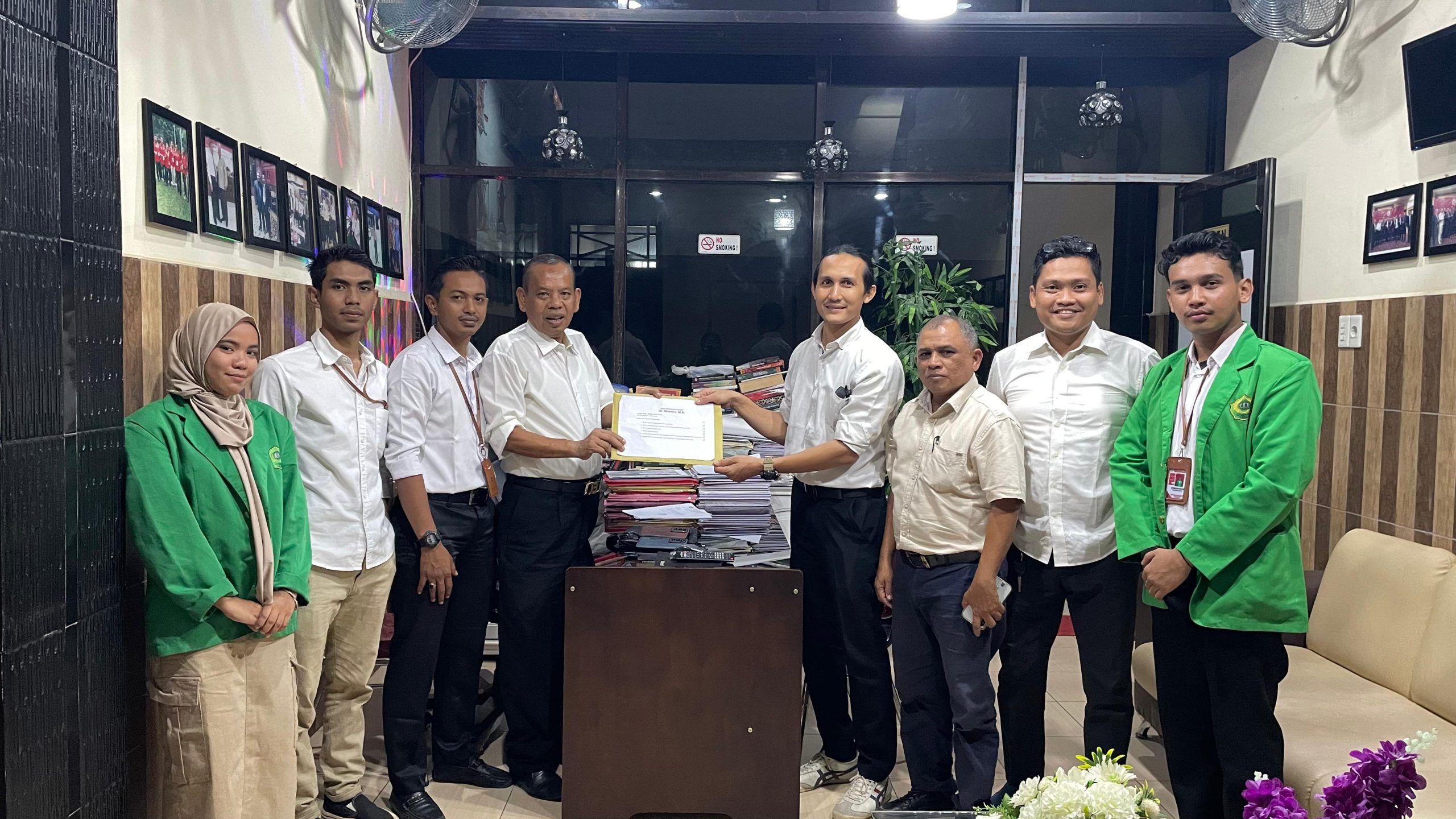 Mahasiswa PPL IAIN Langsa Dijemput Di Kantor Media Realitas, Disambut Pemilik Media Mahasiswa PPL IAIN Langsa Dijemput Di Kantor Media Realitas, Disambut Pemilik Media