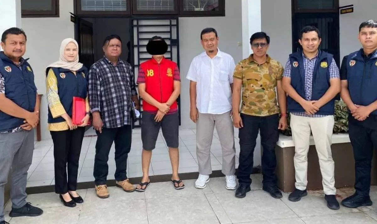 Ditreskrimsus Polda Aceh Serahkan Berkas Penyalahgunaan Dana Nasabah BSI Ke Kejari Ditreskrimsus Polda Aceh Serahkan Berkas Penyalahgunaan Dana Nasabah BSI Ke Kejari
