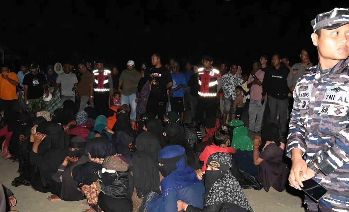 Bakesbangpol Nyatakan Imigran Rohingya Yang Terdampar Di Aceh Timur Direlokasi Ke Penampungan Bakesbangpol Nyatakan Imigran Rohingya Yang Terdampar Di Aceh Timur Direlokasi Ke Penampungan