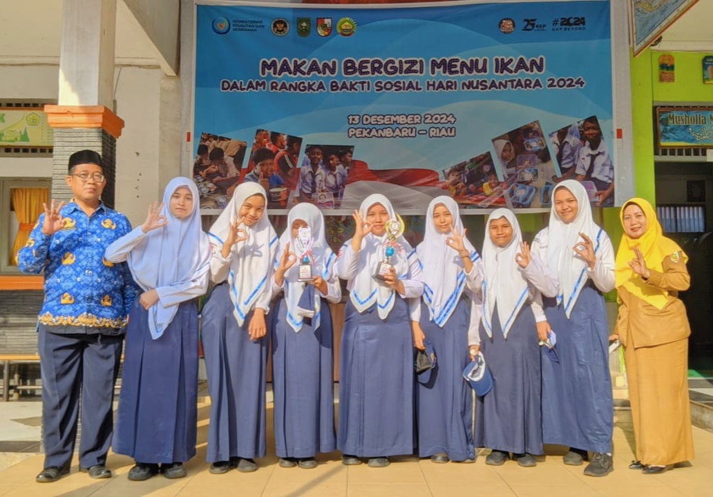 Usai Dikukuhkan, PMR SMP Negeri Tiga Pekanbaru Ukir Prestasi Usai Dikukuhkan, PMR SMP Negeri Tiga Pekanbaru Ukir Prestasi