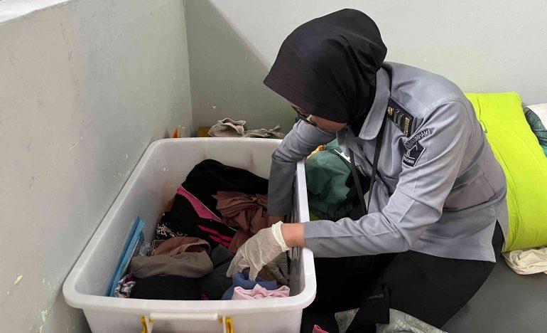 Wujudkan Bebas Dari Handphone, Lapas Perempuan Kelas III Gorontalo Sidak Bilik Warga Hunian